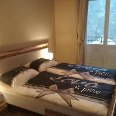 Imperia Appartement Karlsbad Buitenkant foto
