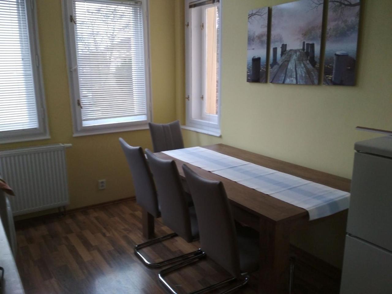 Imperia Appartement Karlsbad Buitenkant foto