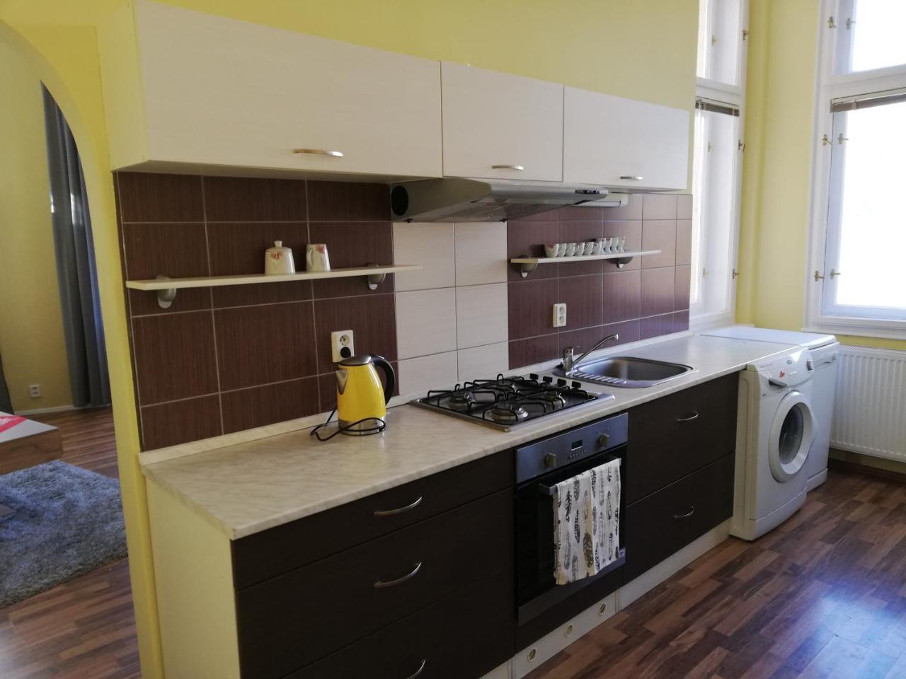 Imperia Appartement Karlsbad Buitenkant foto